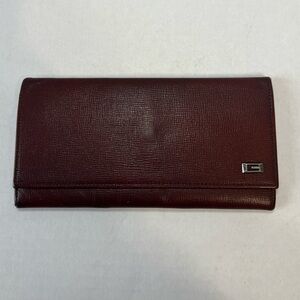 Gucci long wallet ￼‎